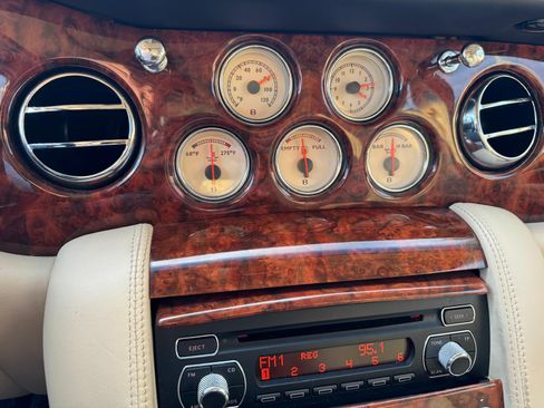 Used 2005 Bentley Arnage RL RWD image 8