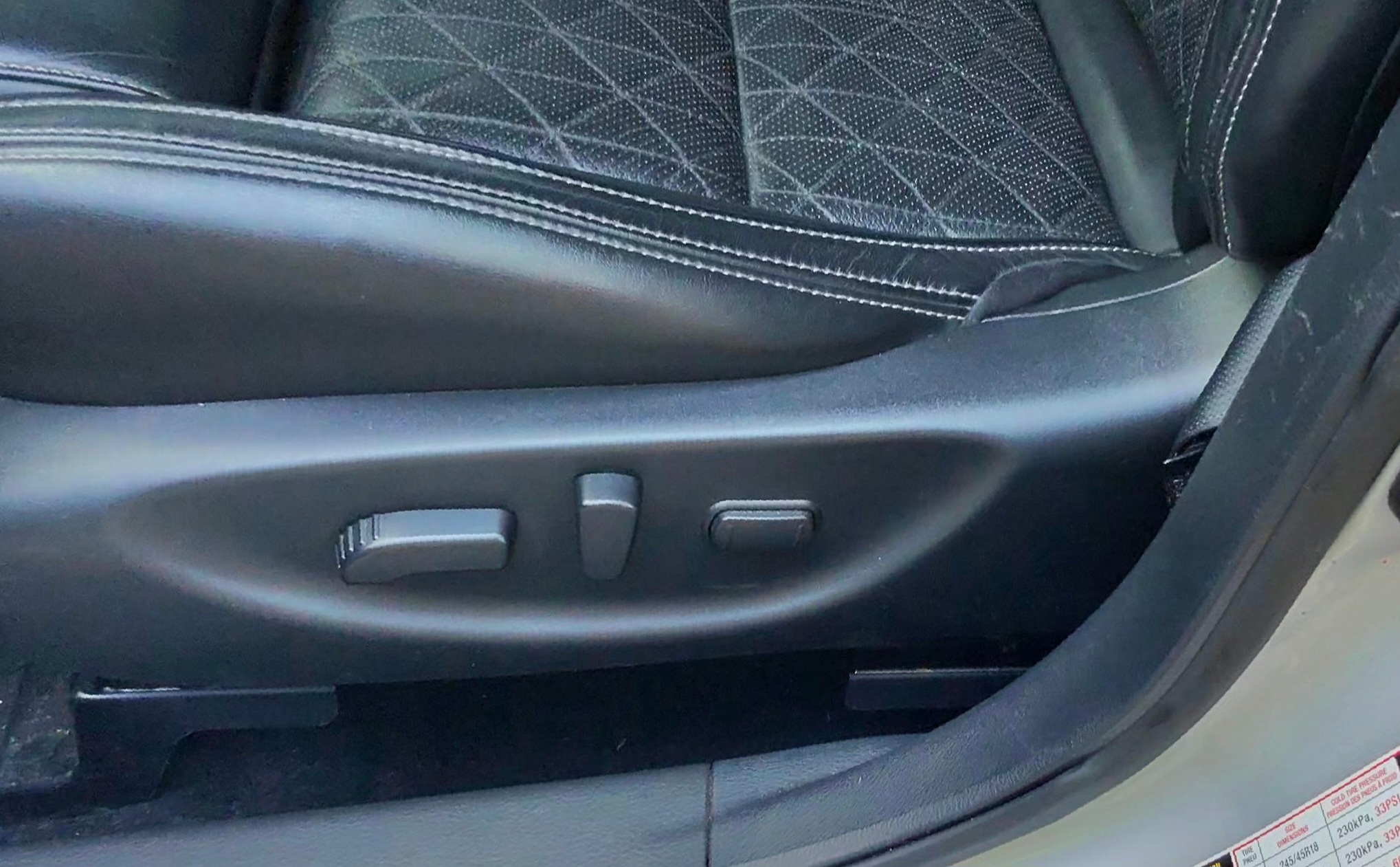 Used 2017 Nissan Maxima Platinum FWD image 13