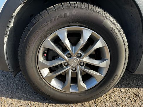 Used 2019 Hyundai Santa Fe SE image 17