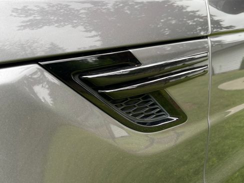 Used 2016 Land Rover Range Rover Sport SE image 21