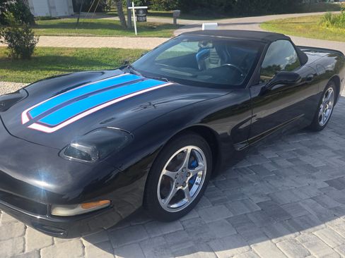 Used 2002 Chevrolet Corvette Convertible w/ Preferred Equipment Group2 image 5