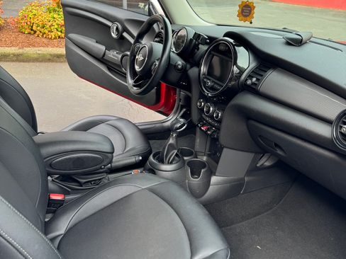 Used 2017 MINI Cooper 2-Door Hardtop image 14