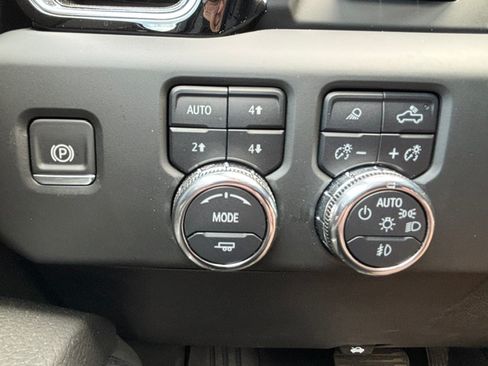 Used 2024 GMC Sierra 1500 Denali AWD/4WD image 23