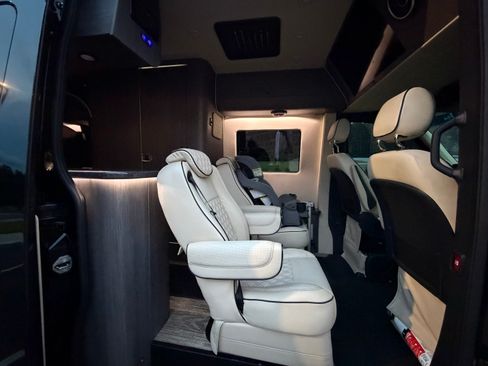 Used 2023 Mercedes-Benz Sprinter 3500 image 5