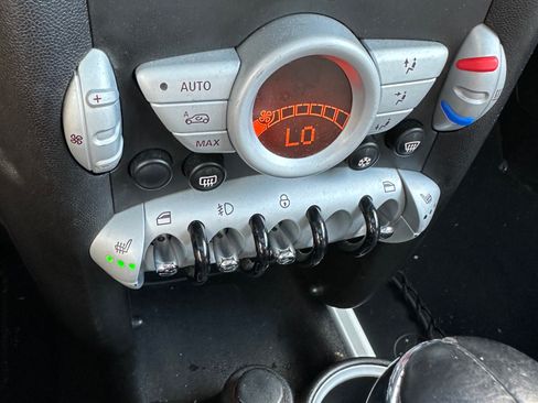 Used 2010 MINI Cooper Clubman S image 12