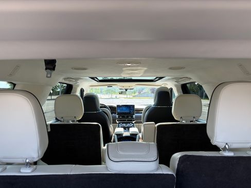 Used 2022 Lincoln Navigator L Black Label AWD/4WD image 21