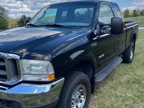 Used 2003 Ford F350 XLT AWD/4WD image 4