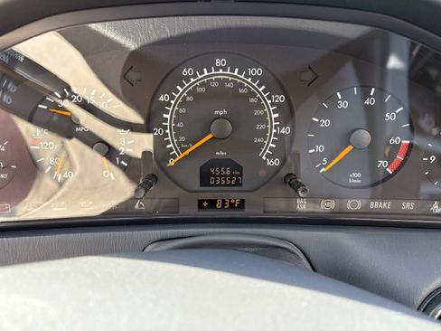 Used 1998 Mercedes-Benz SL 500 image 4