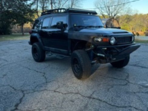 Used 2013 Toyota FJ Cruiser 4WD w/ Convenience Pkg image 1