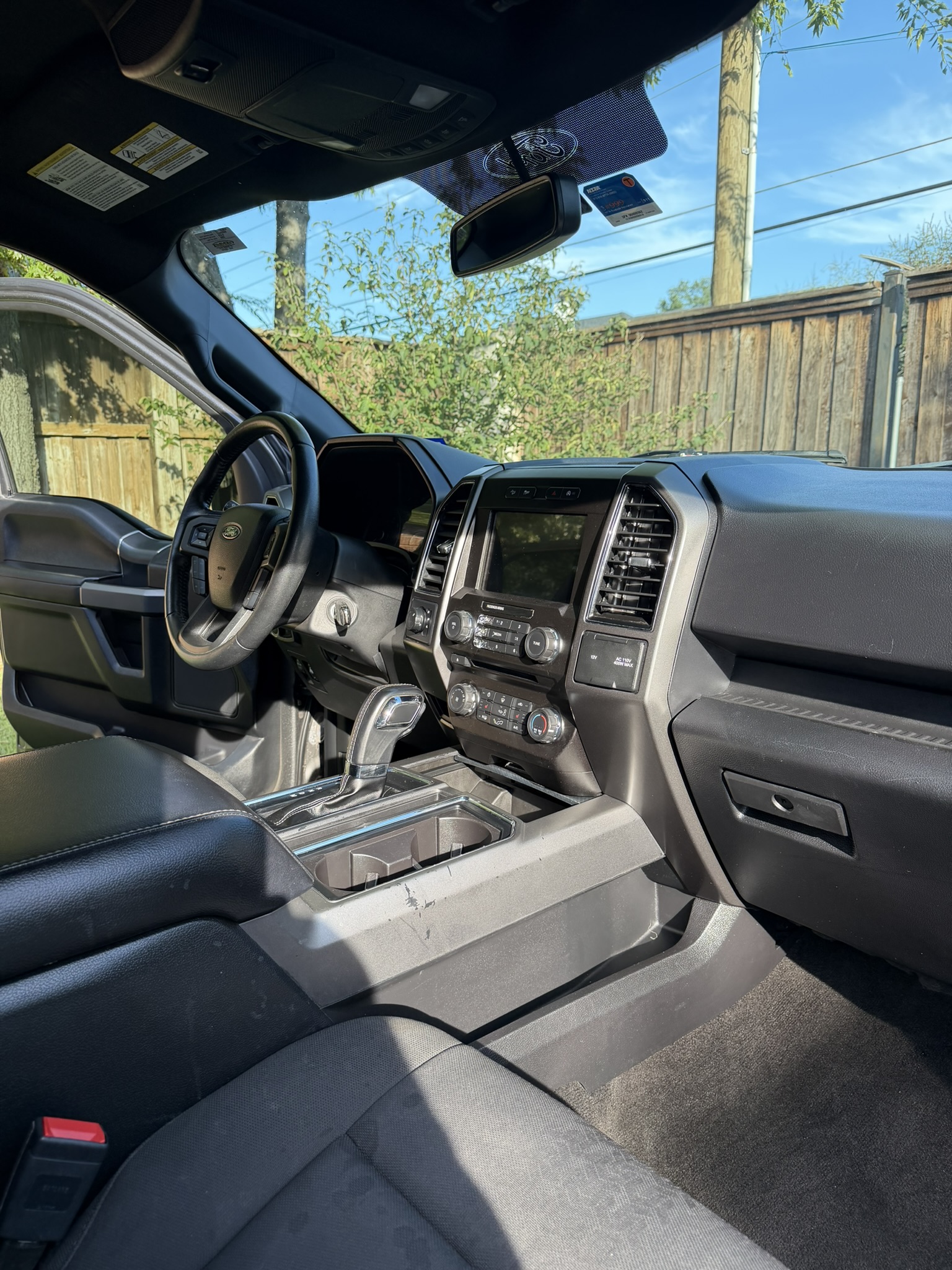 Used 2018 Ford F150 XLT w/ Equipment Group 302A Luxury AWD/4WD image 18