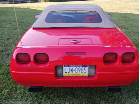Used 1994 Chevrolet Corvette Convertible image 8