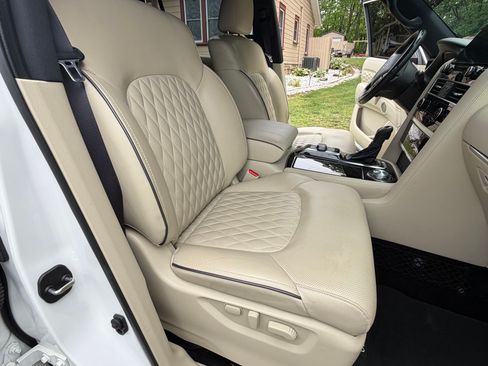 Used 2024 INFINITI QX80 Sensory AWD/4WD image 18