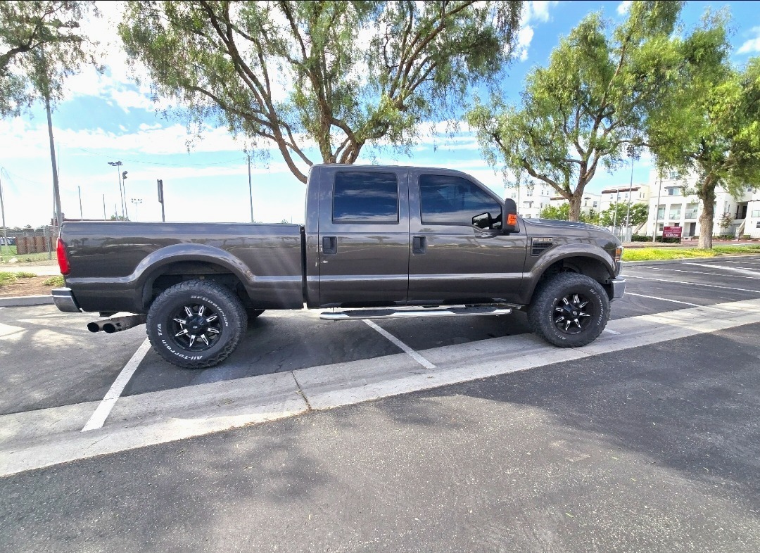 Used 2008 Ford F250 Lariat AWD/4WD image 1