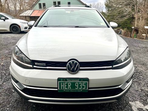 Used 2018 Volkswagen Golf Alltrack S image 5