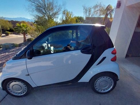 Used 2014 smart fortwo pure image 6
