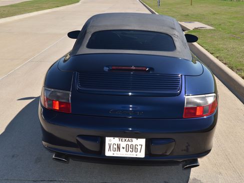 Used 2004 Porsche 911 Carrera 4 image 30