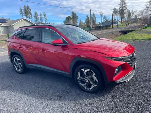 Used 2023 Hyundai Tucson Limited w/ Winter Package image 9