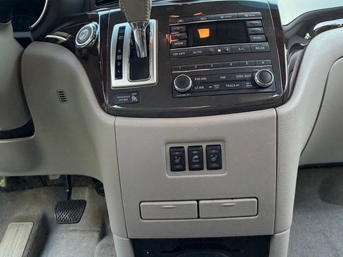 Used 2013 Nissan Quest SL FWD image 11