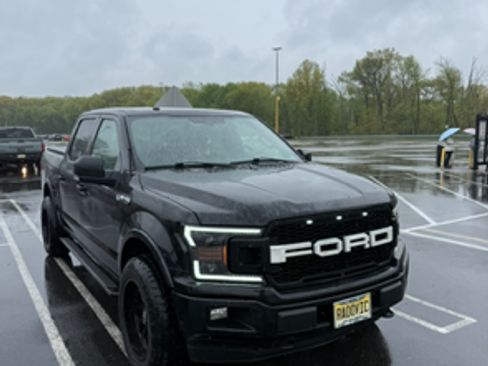 Used 2018 Ford F150 XLT w/ Equipment Group 302A Luxury AWD/4WD image 4