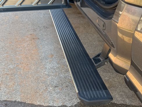 Used 2022 Ford F250 Platinum image 9