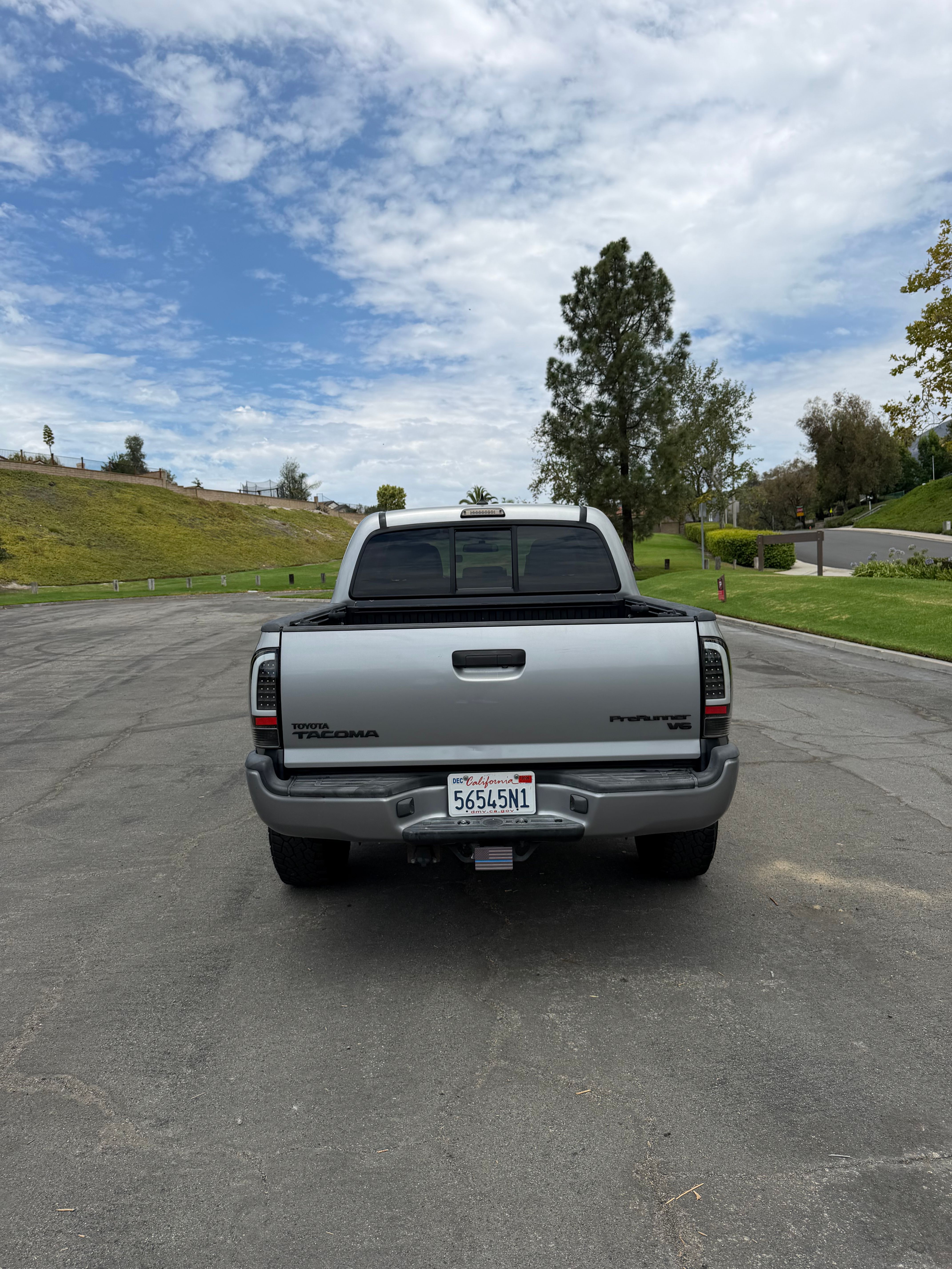 Used 2014 Toyota Tacoma PreRunner w/ TRD Sport Package RWD image 4