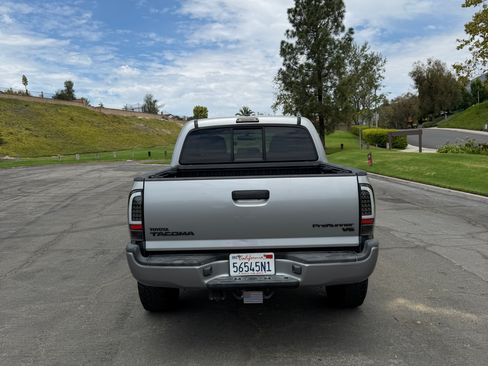 Used 2014 Toyota Tacoma PreRunner w/ TRD Sport Package RWD image 4