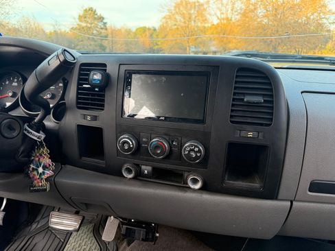 Used 2010 Chevrolet Silverado 1500 LS image 4