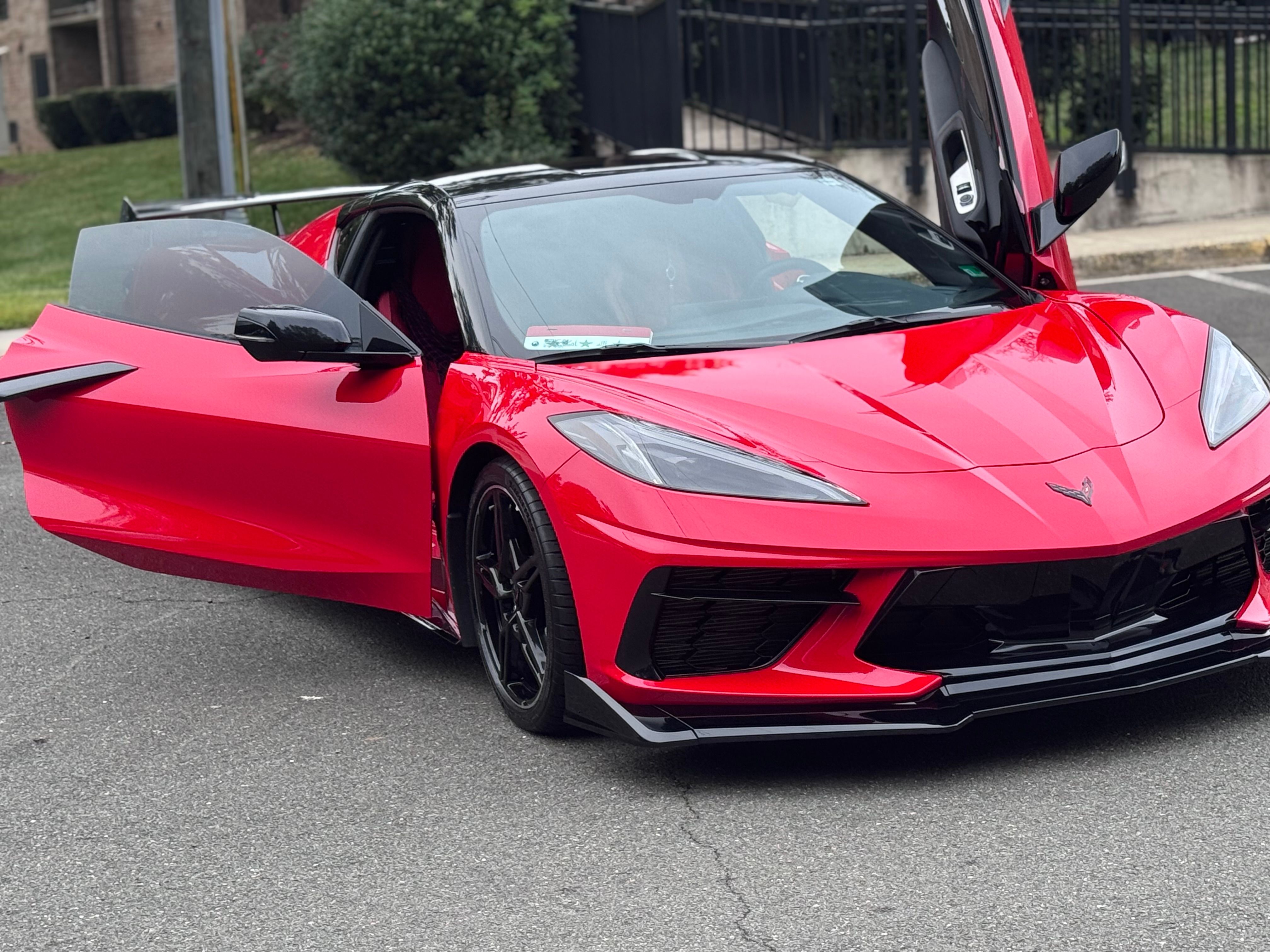 Used 2023 Chevrolet Corvette Stingray Coupe w/ 1LT RWD image 2