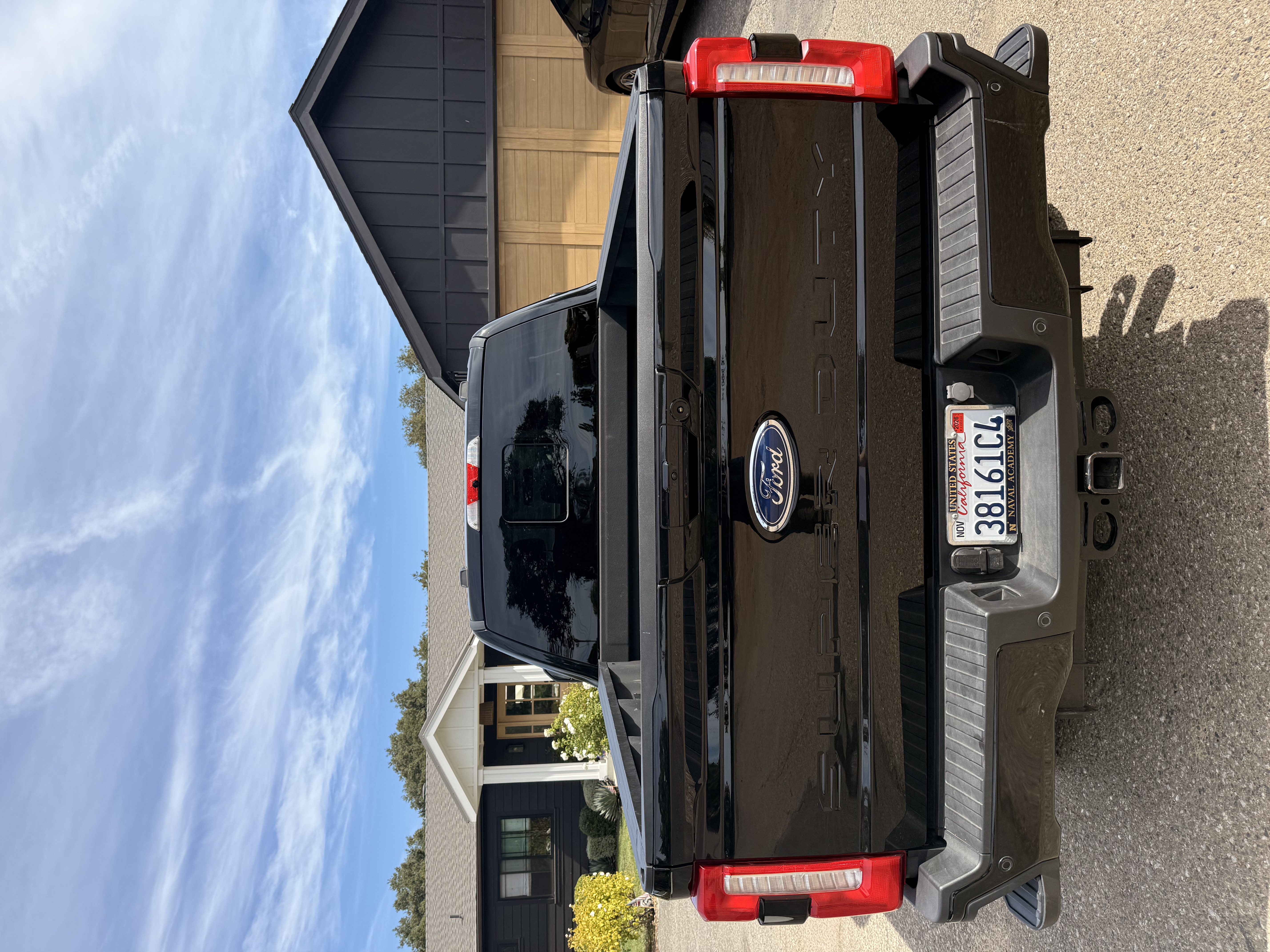 Used 2024 Ford F350 Lariat w/ Sport Appearance Package AWD/4WD image 4