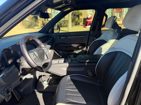 Used 2024 Kia EV9 GT-Line image 9