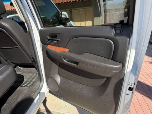 Used 2007 GMC Sierra 2500 SLT w/ Entertainment Package RWD image 14
