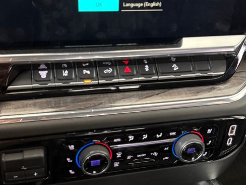 Used 2024 Chevrolet Silverado 2500 LTZ w/ LTZ Convenience Package image 2