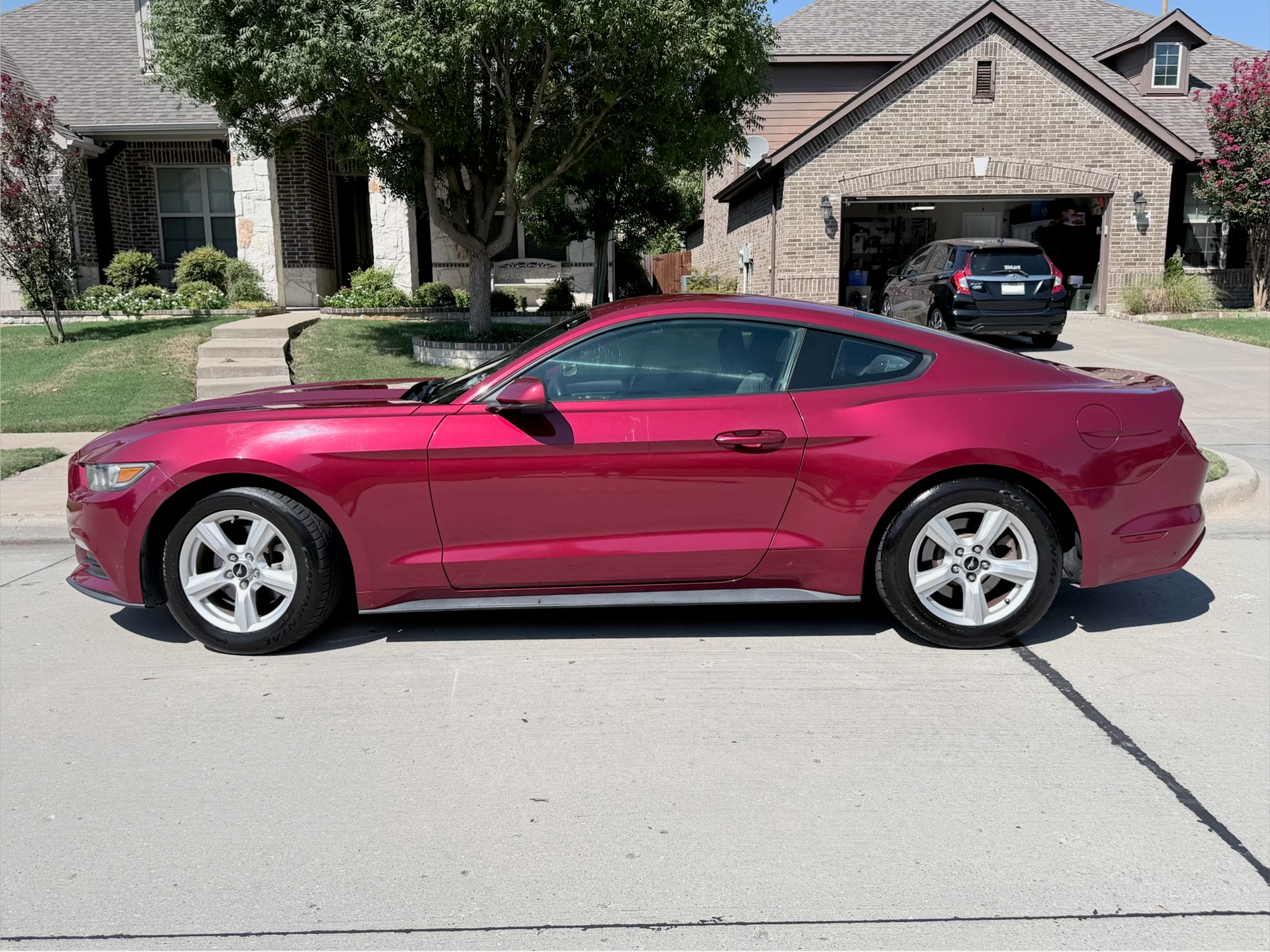 Used 2016 Ford Mustang Coupe RWD image 10