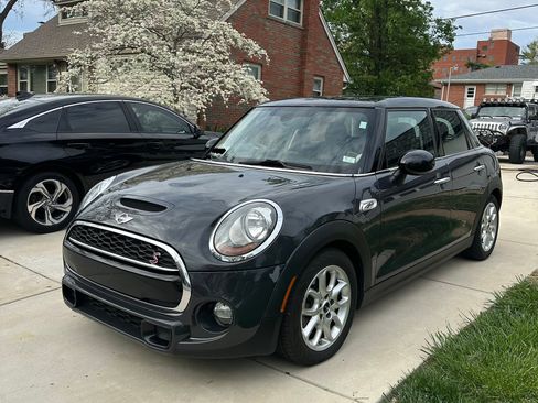 Used 2015 MINI Cooper S image 4