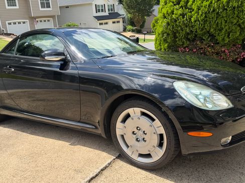 Used 2004 Lexus SC 430 Convertible RWD image 17