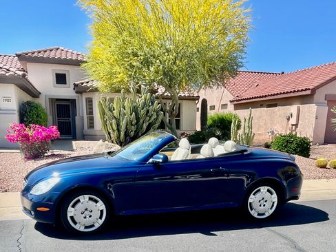 Used 2004 Lexus SC 430 Convertible image 1