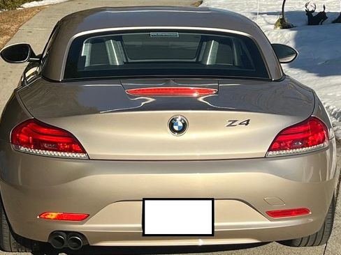 Used 2013 BMW Z4 sDrive28i image 10