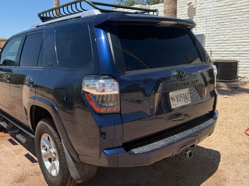 Used 2017 Toyota 4Runner SR5 Premium AWD/4WD image 5