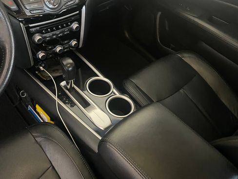 Used 2013 Nissan Pathfinder SV image 31