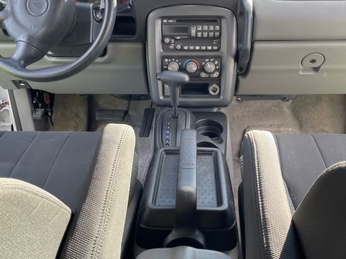 Used 2004 Pontiac Aztek 2WD w/ 1SB Preferred Equipment Group image 21