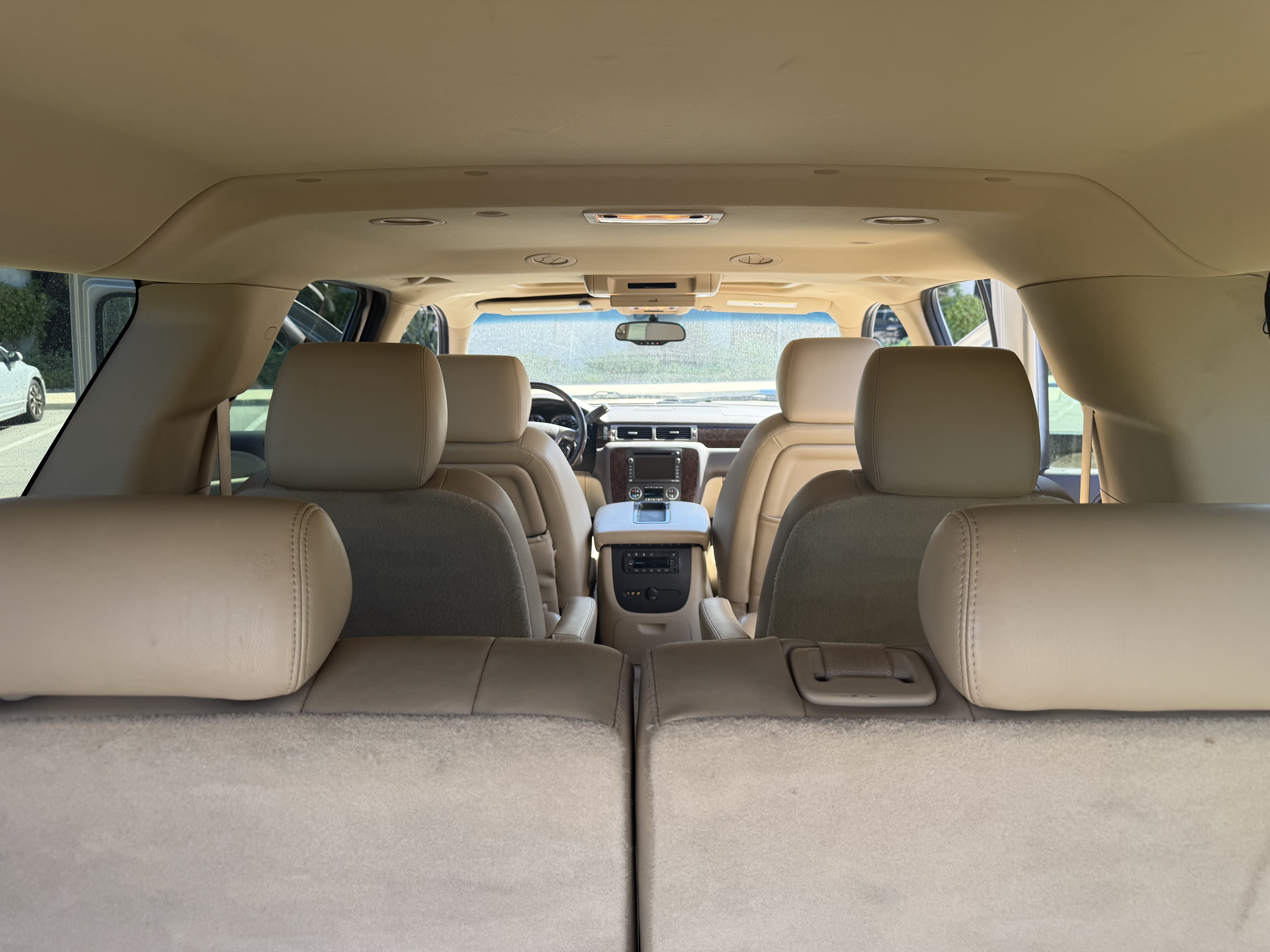 Used 2011 GMC Yukon XL Denali RWD image 6