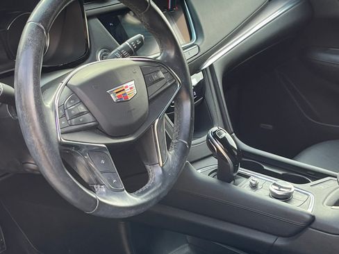 Used 2020 Cadillac XT5 Luxury image 4