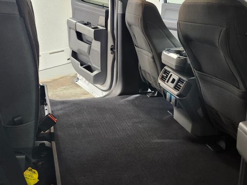 Used 2023 Ford F150 Lightning XLT image 14