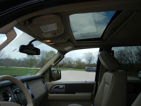 Used 2011 Ford Expedition XLT w/ 203A Rapid Spec Order Code image 15