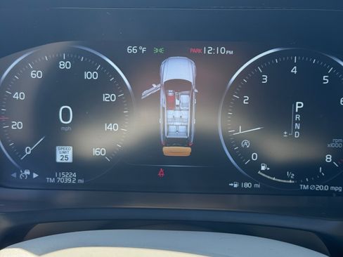 Used 2016 Volvo XC90 T6 Inscription image 11