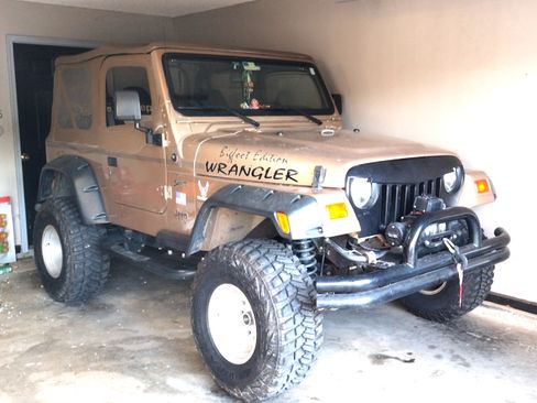 Used 1999 Jeep Wrangler Sport AWD/4WD image 1