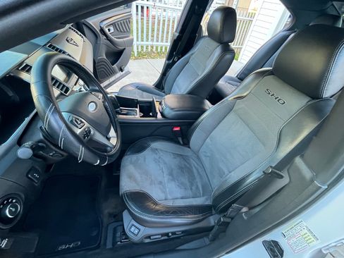 Used 2015 Ford Taurus SHO w/ Equipment Group 401A image 24