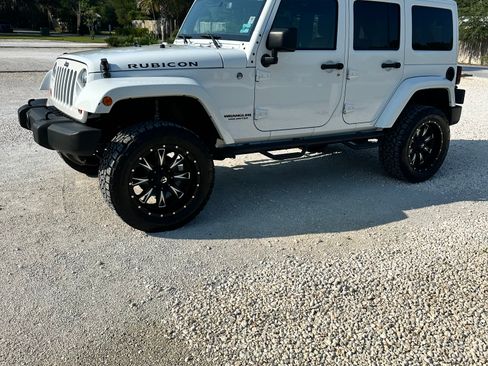 Used 2013 Jeep Wrangler Unlimited Rubicon w/ Connectivity Group AWD/4WD image 1