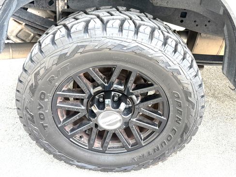Used 2020 Ford F250 Lariat AWD/4WD image 10