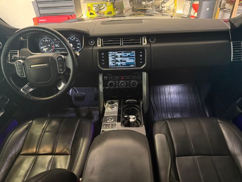 Used 2015 Land Rover Range Rover HSE image 6